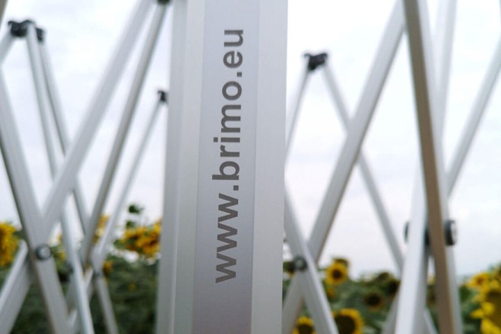 hopfällbart trädgårdspartytält